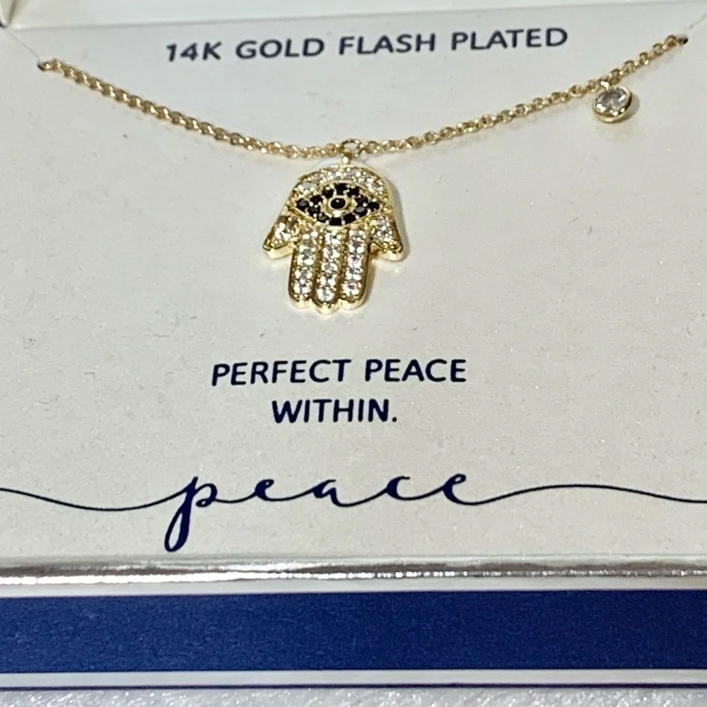 NWT gratitude and grace Hamsa necklace gold 💎💍❤️